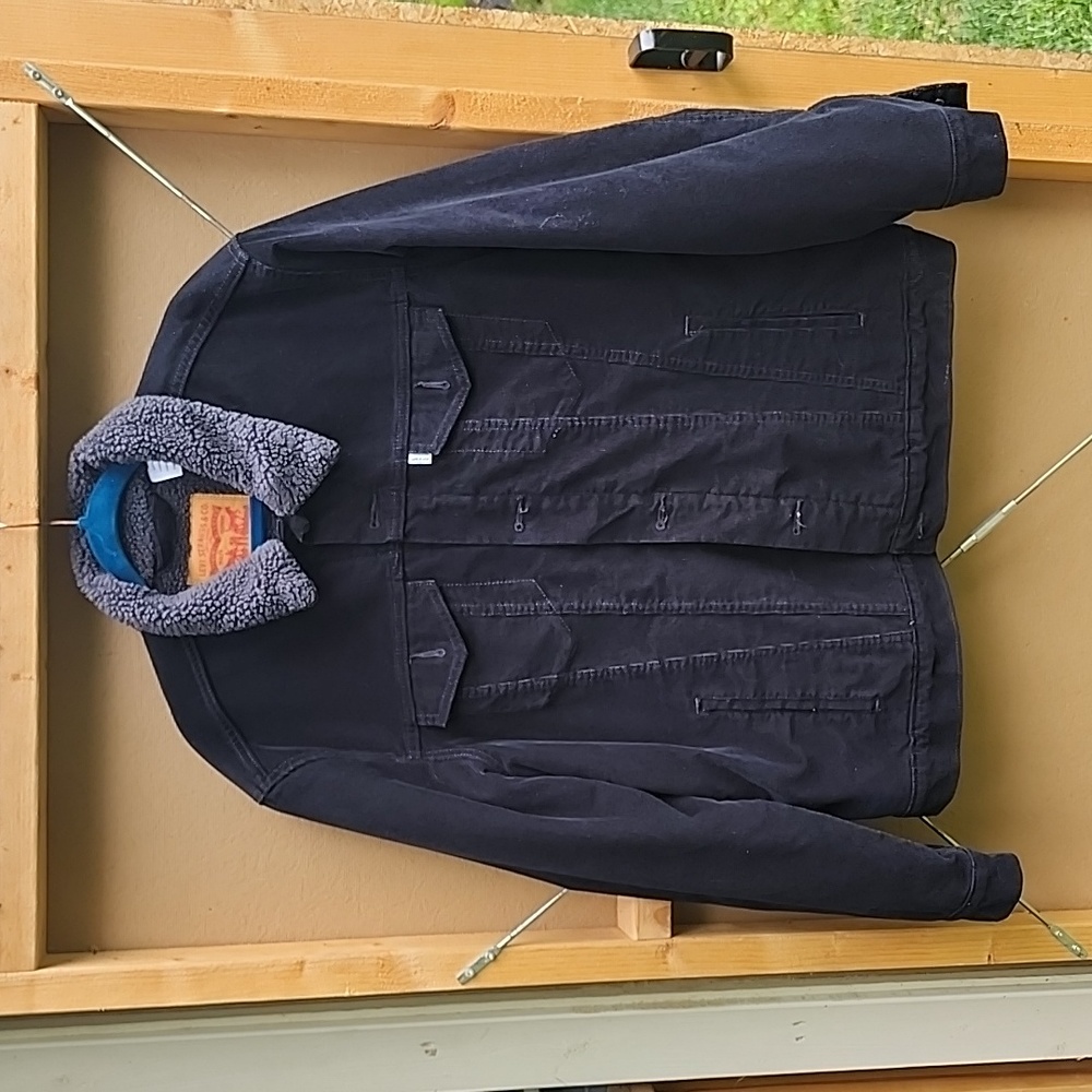 Levis sherpa lined jacket